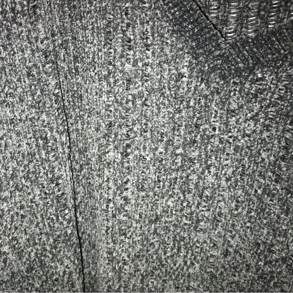 Sweater bundle of 4 - Picture 14 of 14